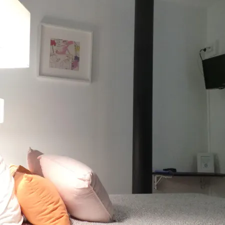 Hotel La Croisette & Restaurant Bistrot Gantier En Centre