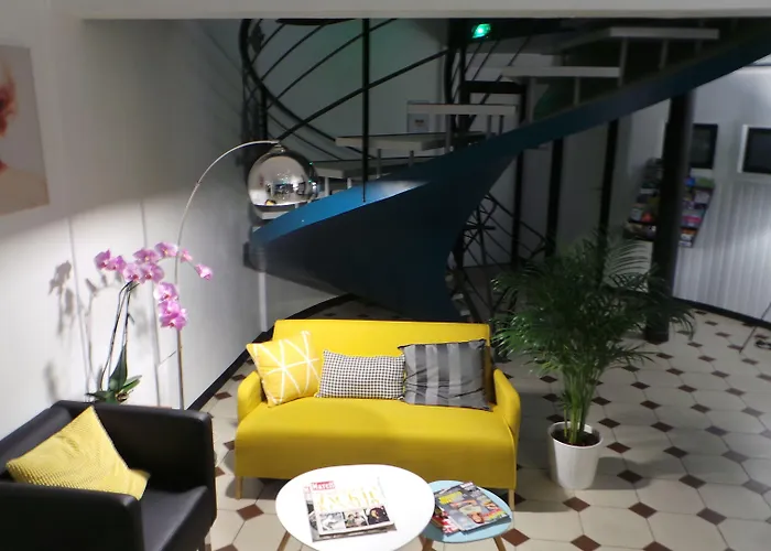 Hotel La Croisette & Restaurant Bistrot Gantier En Centre 2*