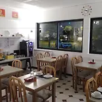 Hotel La Croisette & Restaurant Bistrot Gantier En Centre
