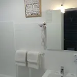 Hotel La Croisette & Restaurant Bistrot Gantier En Centre Royan