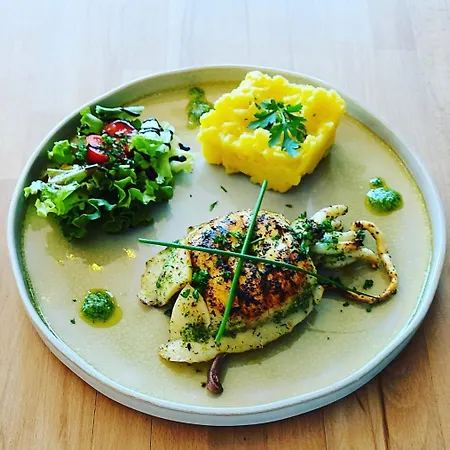 La Croisette & Restaurant Bistrot Gantier En Centre 2* Royan