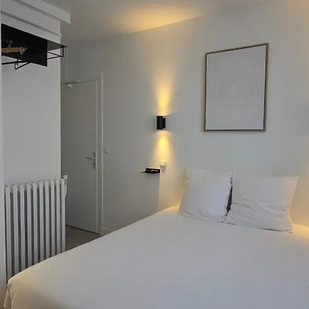 Hotel La Croisette & Restaurant Bistrot Gantier En Centre