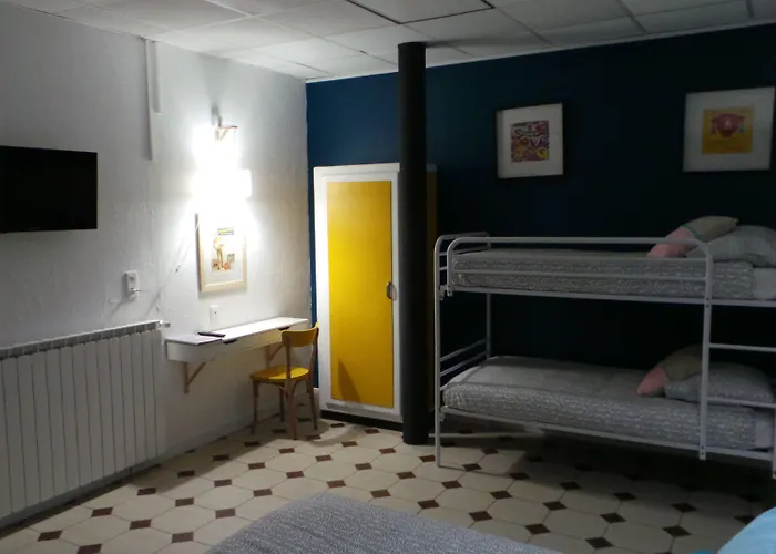 Hotel La Croisette & Restaurant Bistrot Gantier En Centre 2*